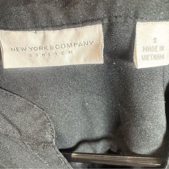 New York & Co black silver button sleeveless top size small - Picture 5 of 6